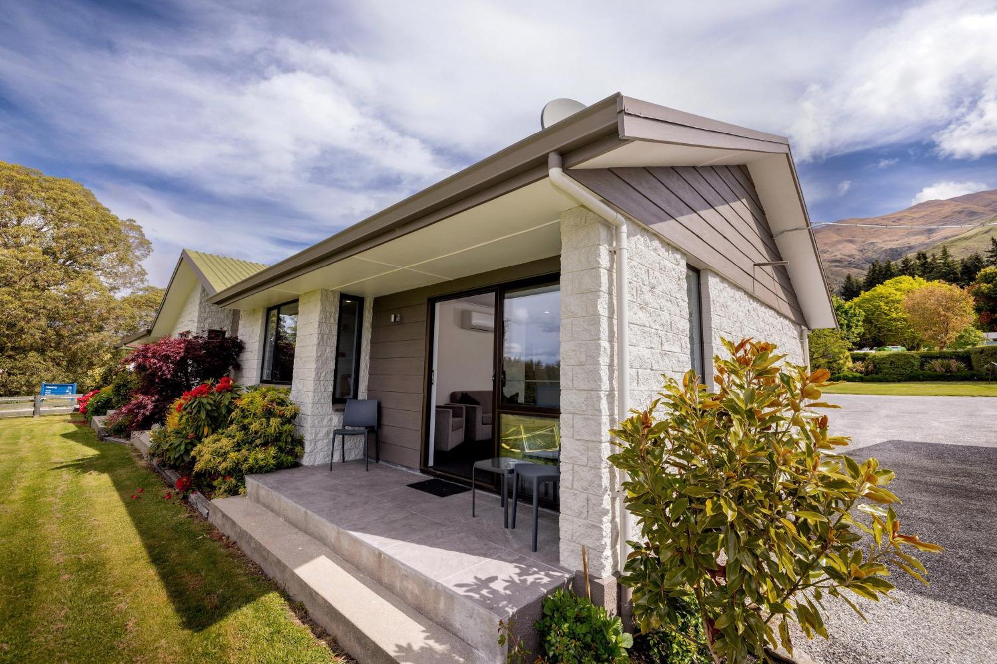 Wanaka Top 10 Holiday Park Bagian luar foto