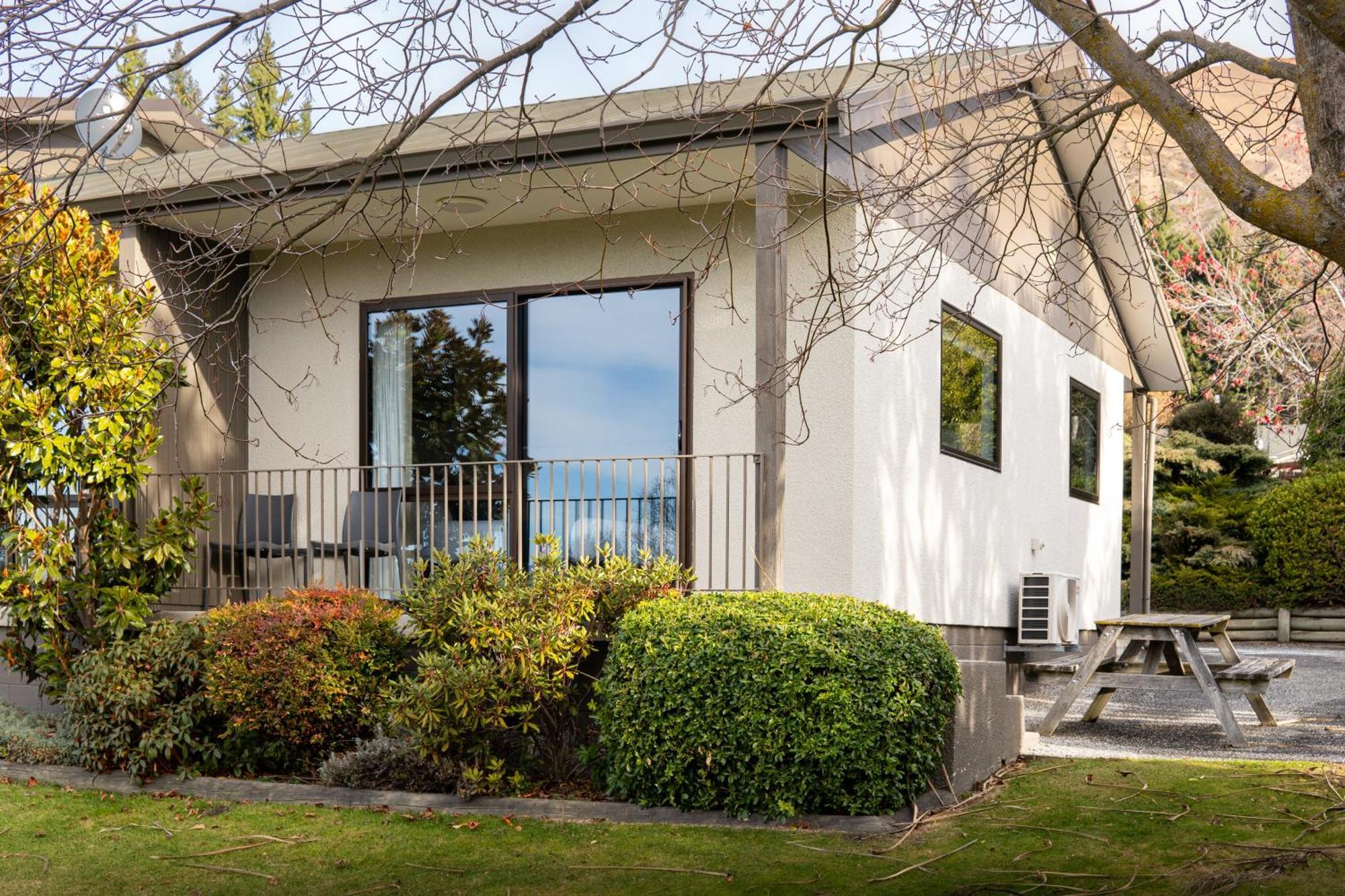 Wanaka Top 10 Holiday Park Bagian luar foto