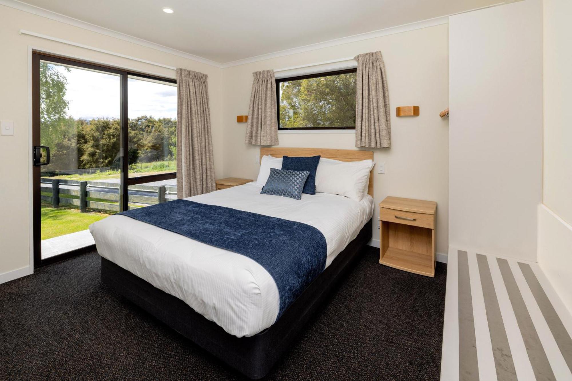 Wanaka Top 10 Holiday Park Bagian luar foto