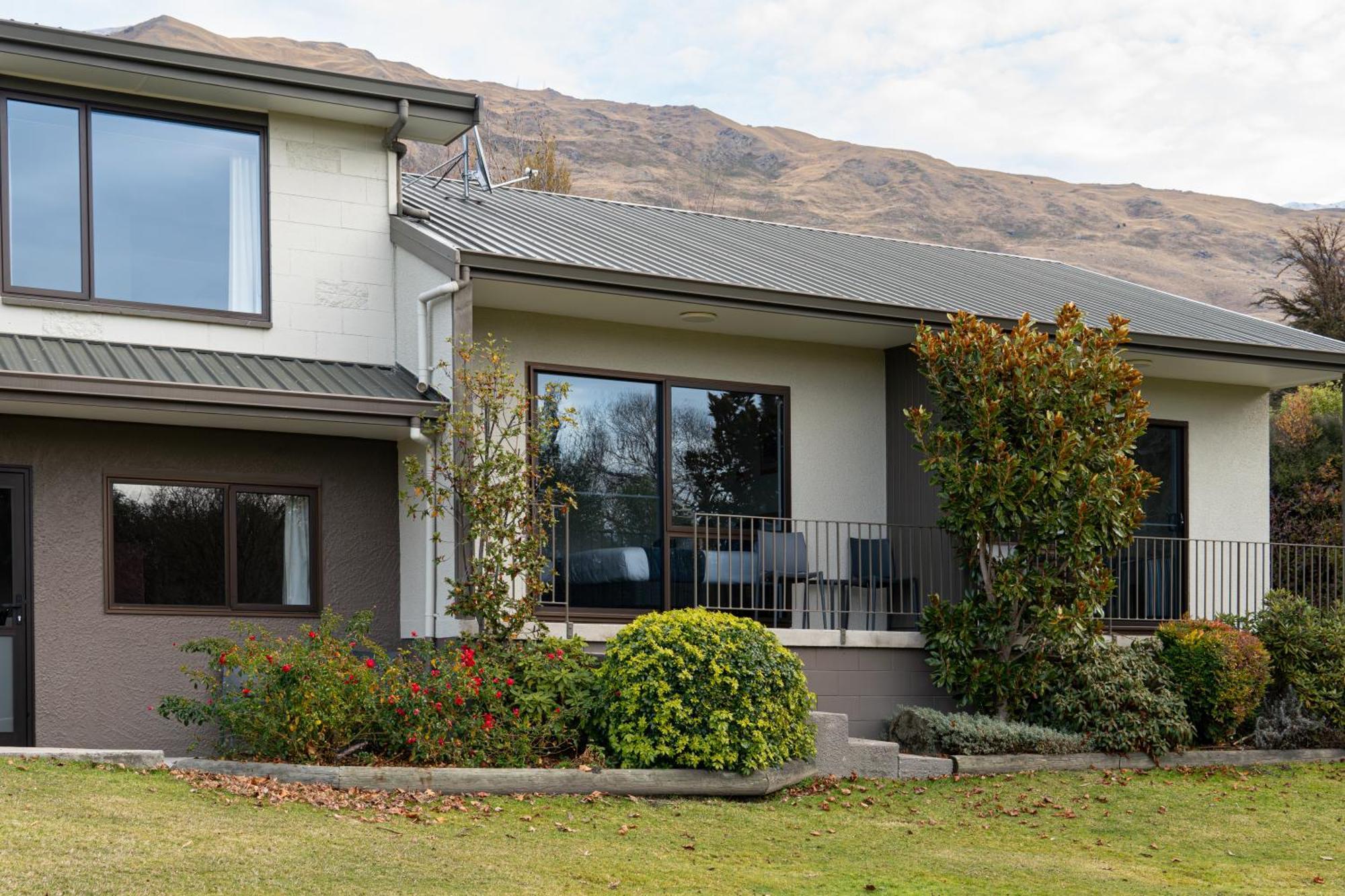 Wanaka Top 10 Holiday Park Bagian luar foto