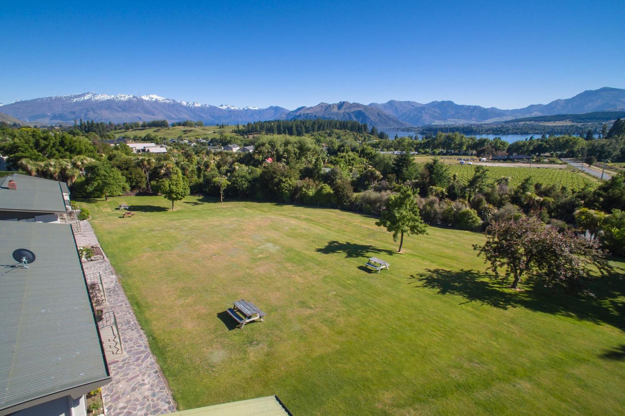 Wanaka Top 10 Holiday Park Bagian luar foto