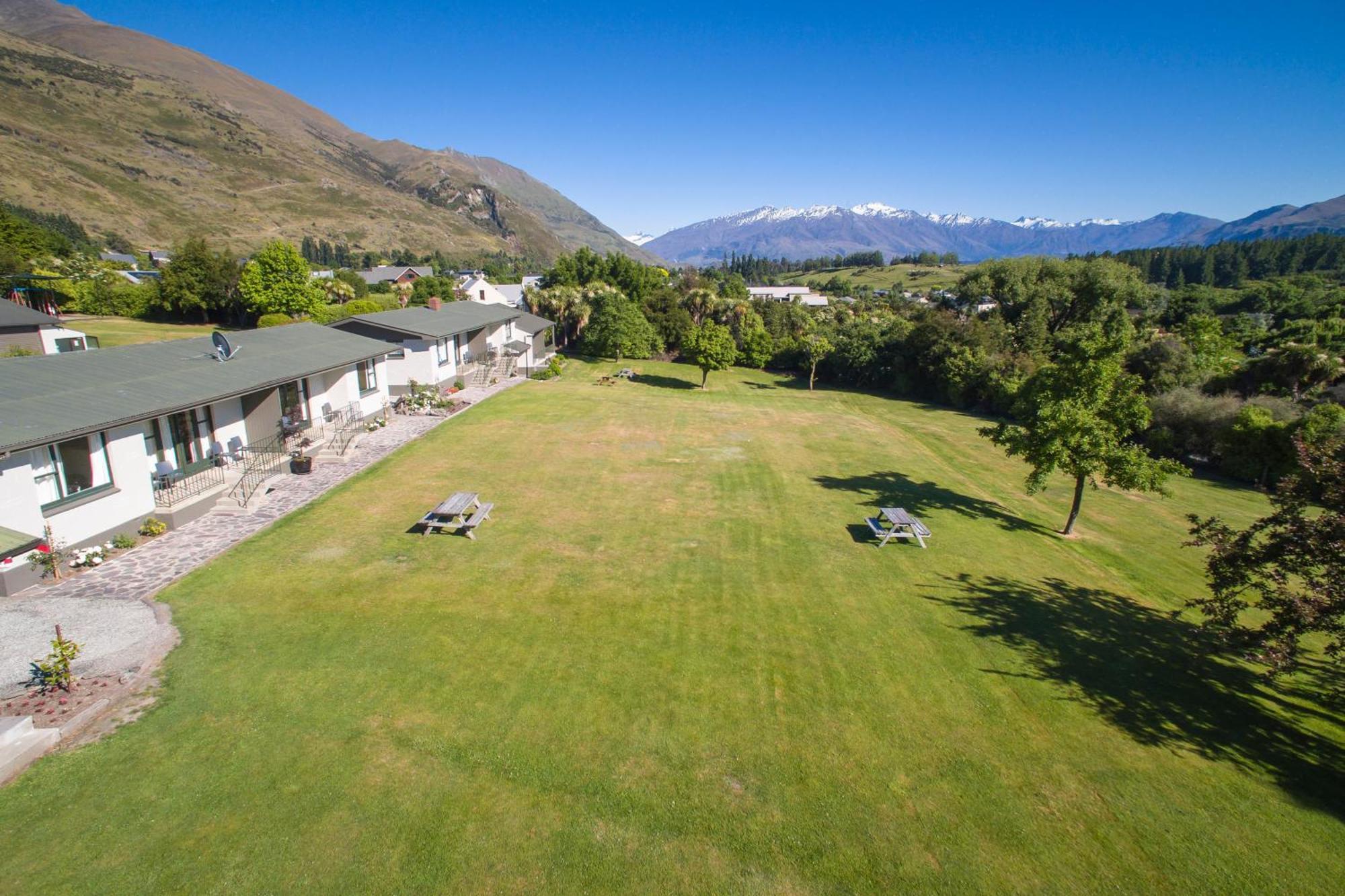 Wanaka Top 10 Holiday Park Bagian luar foto
