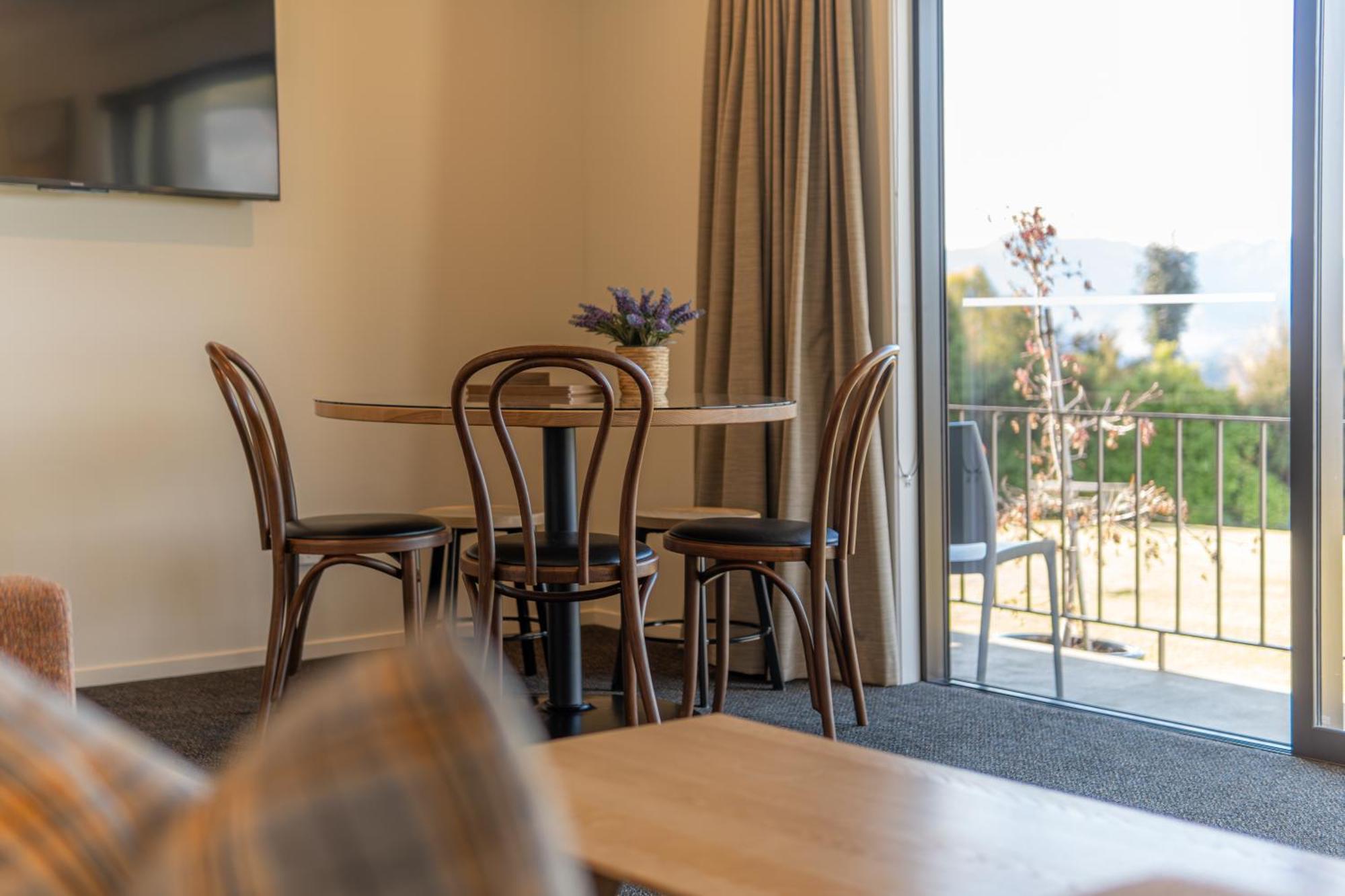 Wanaka Top 10 Holiday Park Bagian luar foto
